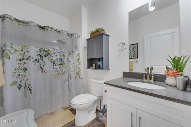 1702 Fox Meadows Circle, Bluff City, TN 37618