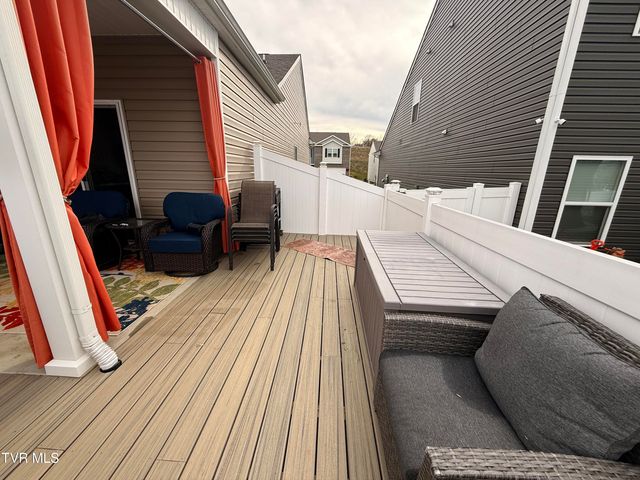 1702 Fox Meadows Circle, Bluff City, TN 37618