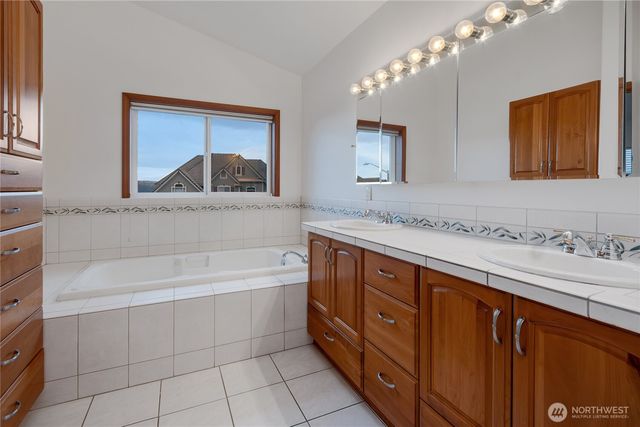 16412 139th Avenue E, Puyallup, WA 98374