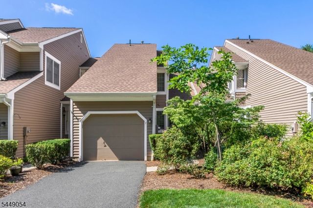 7 Dorset Ln, Bedminster Twp., NJ 07921