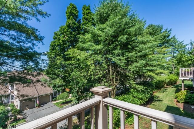 7 Dorset Ln, Bedminster Twp., NJ 07921