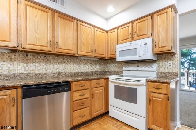 7 Dorset Ln, Bedminster Twp., NJ 07921