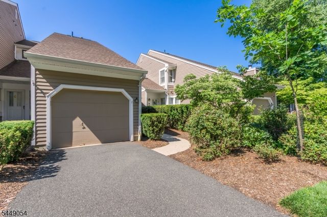 7 Dorset Ln, Bedminster Twp., NJ 07921