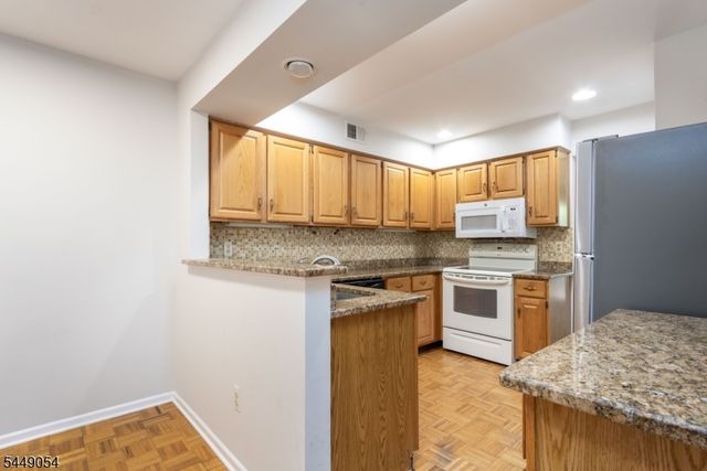 7 Dorset Ln, Bedminster Twp., NJ 07921