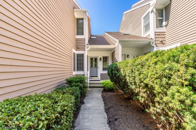 7 Dorset Ln, Bedminster Twp., NJ 07921