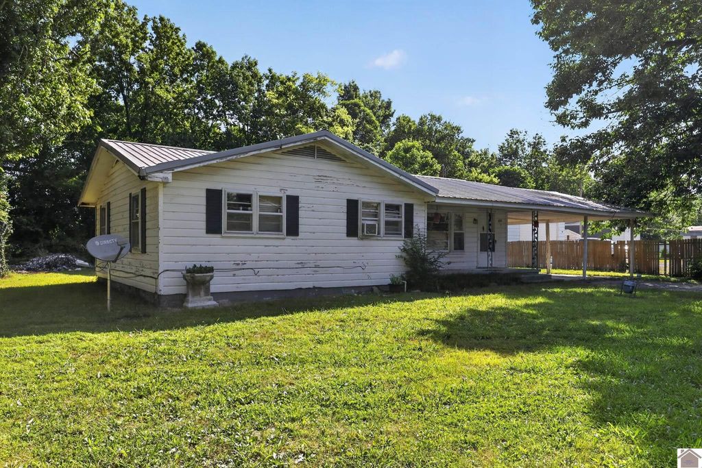 3834 Cook st, Paducah, KY 42003