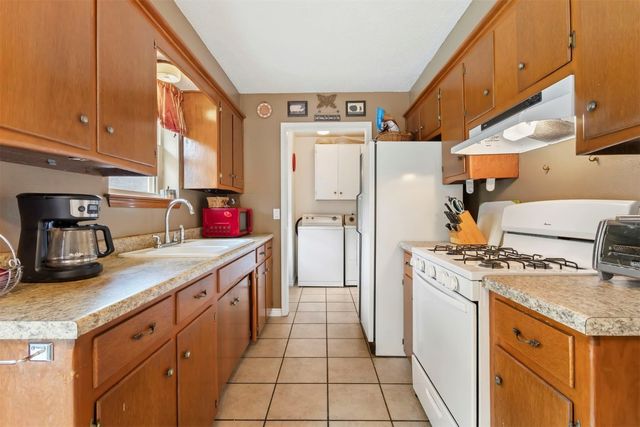 1318 Lakecrest Drive, Norman, OK 73071