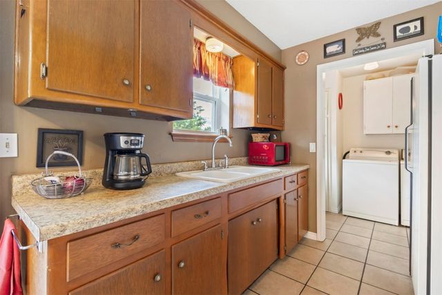 1318 Lakecrest Drive, Norman, OK 73071