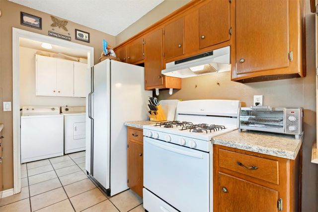 1318 Lakecrest Drive, Norman, OK 73071