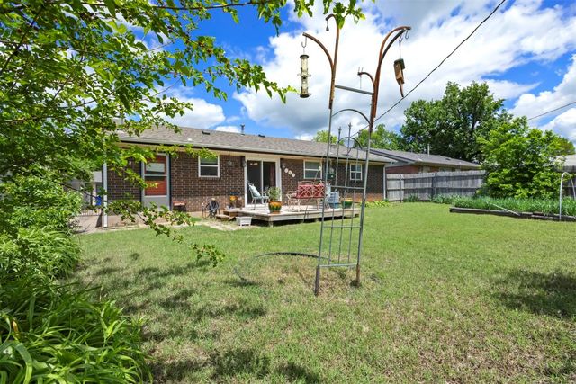 1318 Lakecrest Drive, Norman, OK 73071