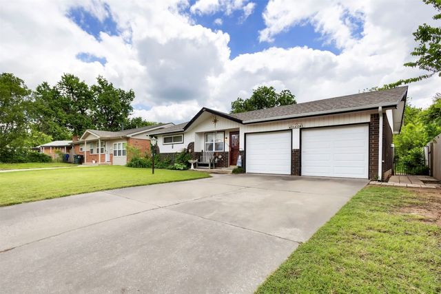 1318 Lakecrest Drive, Norman, OK 73071