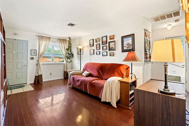 1318 Lakecrest Drive, Norman, OK 73071