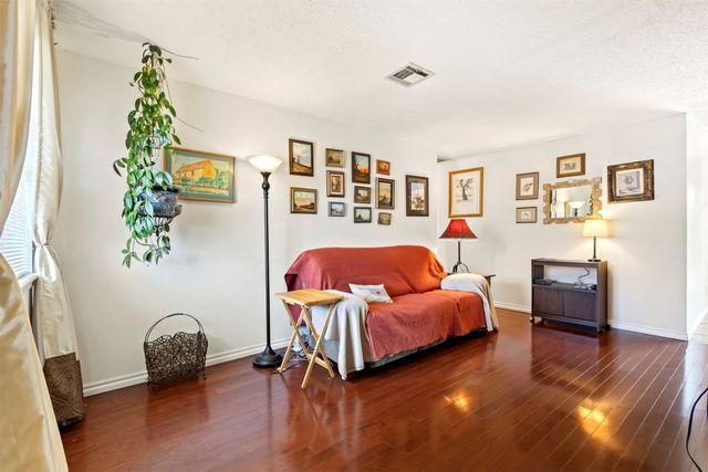 1318 Lakecrest Drive, Norman, OK 73071