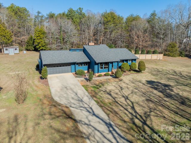 7416 Whitewash Trail, Sherrills Ford, NC 28673