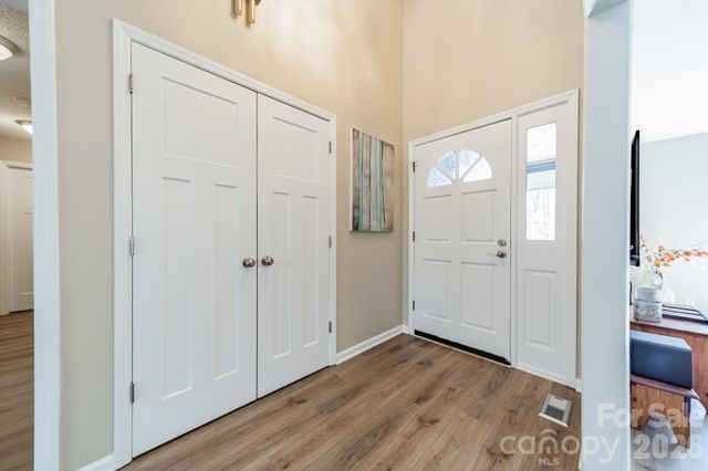 7416 Whitewash Trail, Sherrills Ford, NC 28673