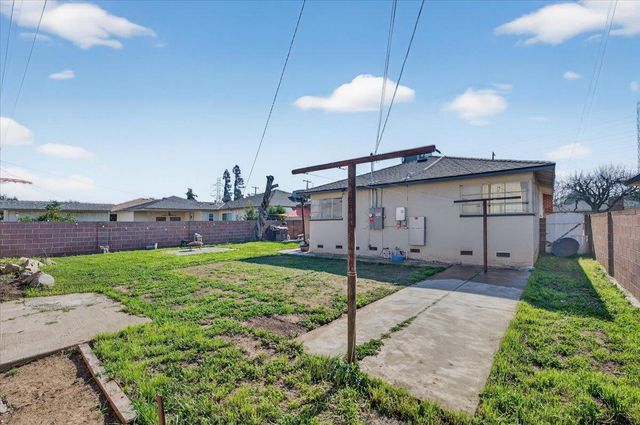 4137 E Cornell Avenue, Fresno, CA 93703