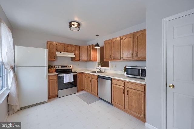 2904 NEWPORT WAY, Reading, PA 19608