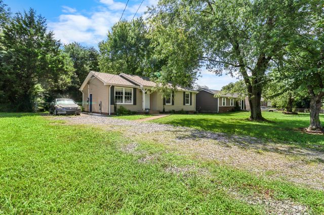 1497 Craig Dr, Clarksville, TN 37042