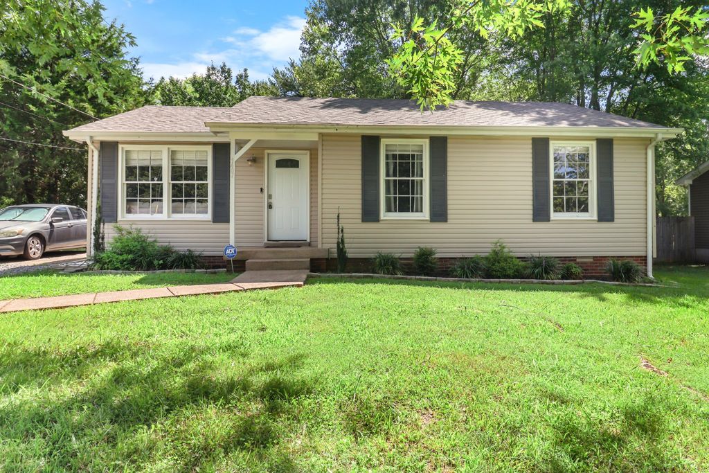 1497 Craig Dr, Clarksville, TN 37042