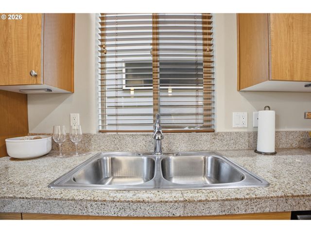 7838 Se SPORRI Ln, Milwaukie, OR 97267