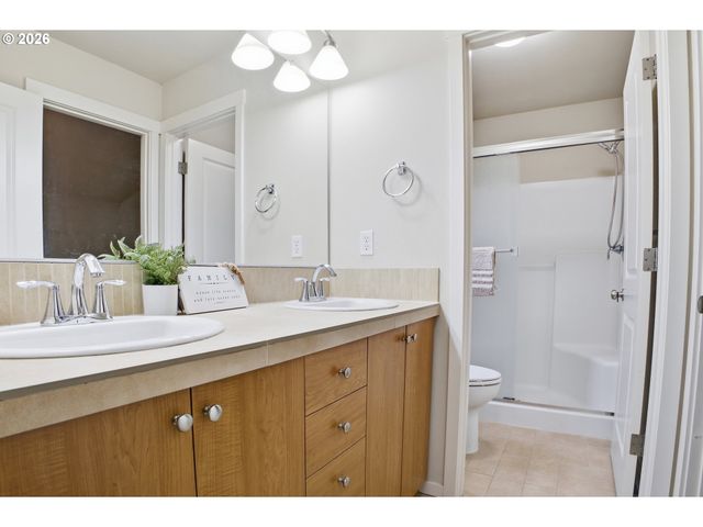 7838 Se SPORRI Ln, Milwaukie, OR 97267