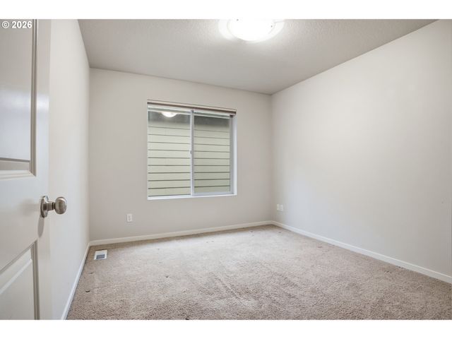 7838 Se SPORRI Ln, Milwaukie, OR 97267