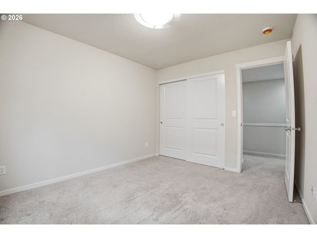 7838 Se SPORRI Ln, Milwaukie, OR 97267