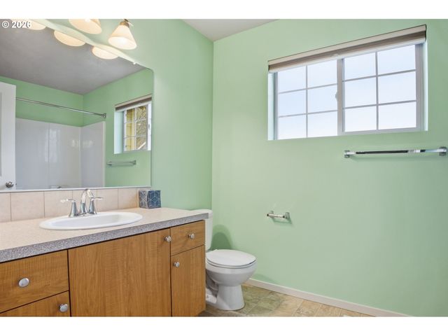 7838 Se SPORRI Ln, Milwaukie, OR 97267