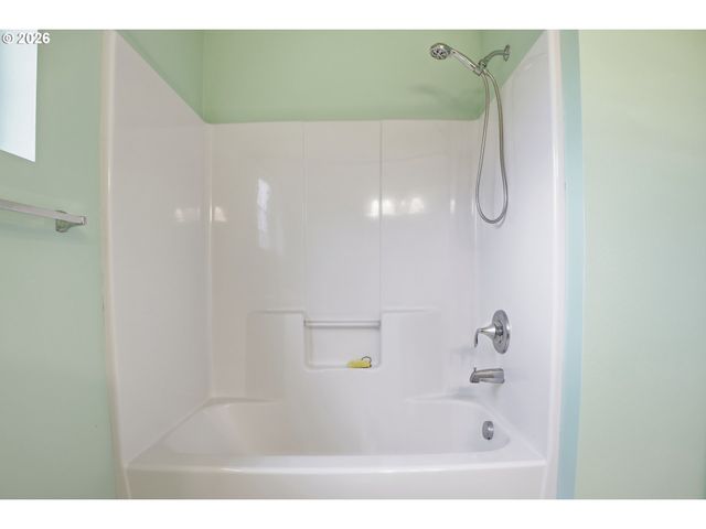 7838 Se SPORRI Ln, Milwaukie, OR 97267