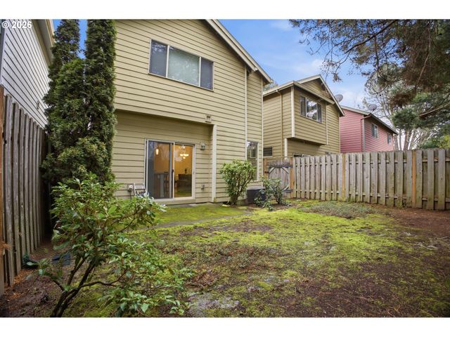 7838 Se SPORRI Ln, Milwaukie, OR 97267