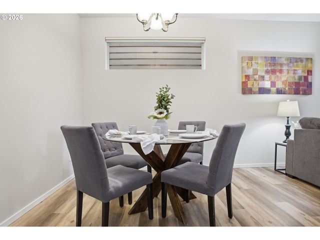 7838 Se SPORRI Ln, Milwaukie, OR 97267