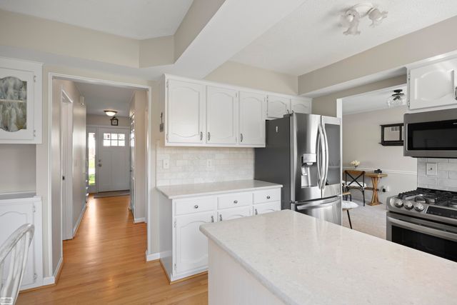 14360 Kerner Drive, Sterling Heights, MI 48313