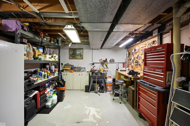 14360 Kerner Drive, Sterling Heights, MI 48313