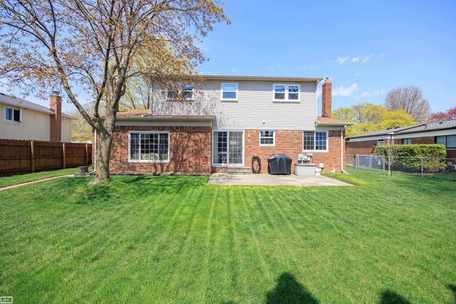 14360 Kerner Drive, Sterling Heights, MI 48313