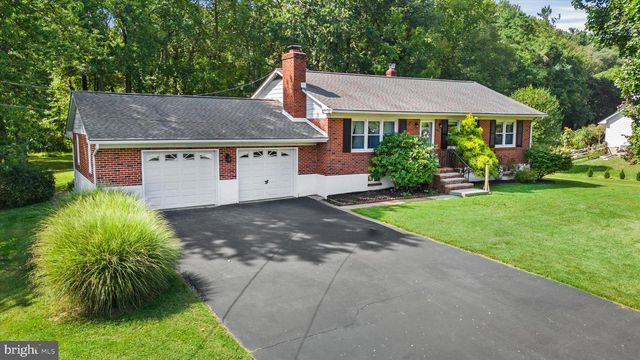 40 LYRIC DR, Newark, DE 19702