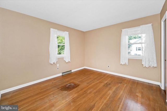 40 LYRIC DR, Newark, DE 19702