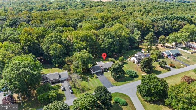 40 LYRIC DR, Newark, DE 19702