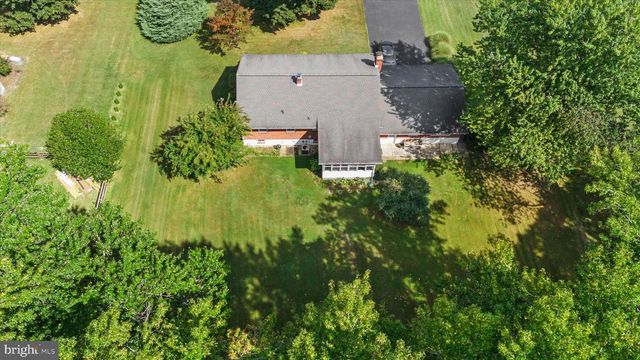 40 LYRIC DR, Newark, DE 19702