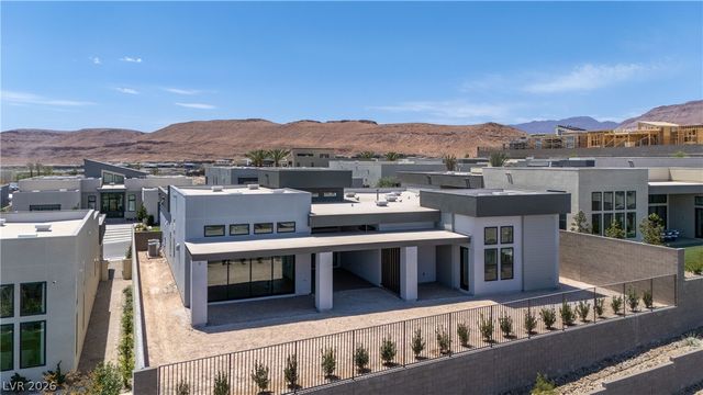 10950 Rossa Peak Avenue, Las Vegas, NV 89135