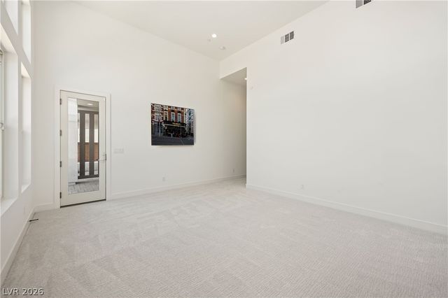 10950 Rossa Peak Avenue, Las Vegas, NV 89135