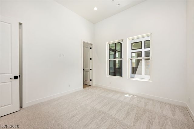 10950 Rossa Peak Avenue, Las Vegas, NV 89135