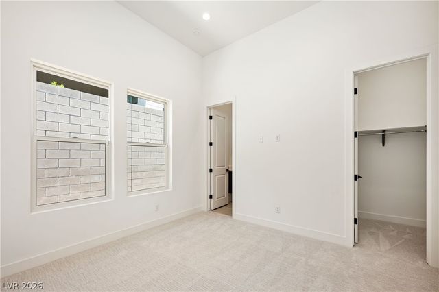 10950 Rossa Peak Avenue, Las Vegas, NV 89135