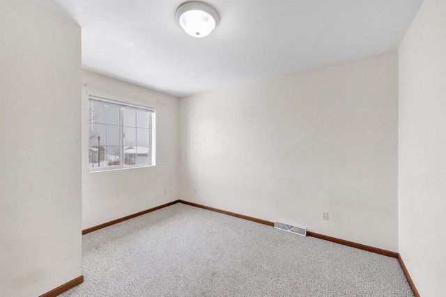 4642 RIDGE COURT, Manitowoc, WI 54220