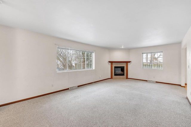 4642 RIDGE COURT, Manitowoc, WI 54220