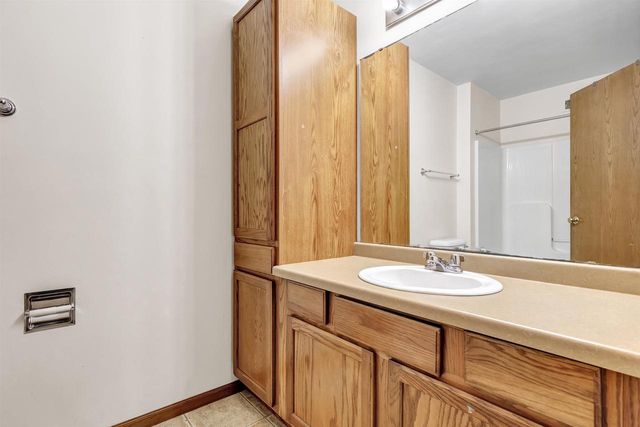 4642 RIDGE COURT, Manitowoc, WI 54220