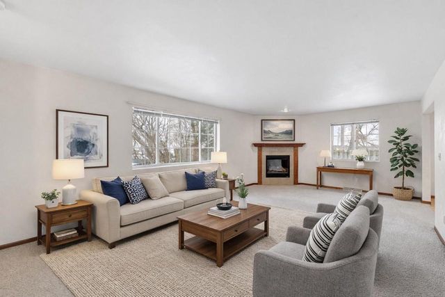 4642 RIDGE COURT, Manitowoc, WI 54220