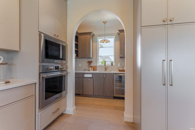 2897 Lake Drive, Newburgh, IN 47630