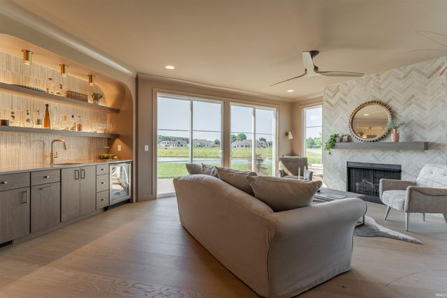 2897 Lake Drive, Newburgh, IN 47630