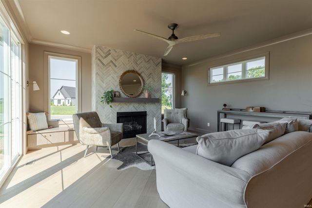 2897 Lake Drive, Newburgh, IN 47630