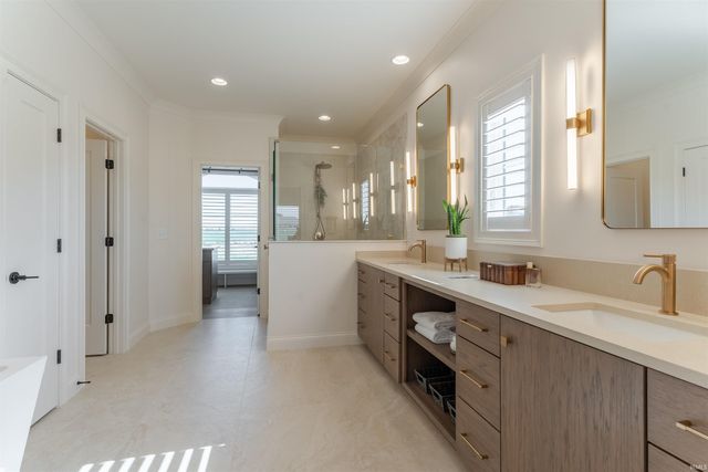 2897 Lake Drive, Newburgh, IN 47630